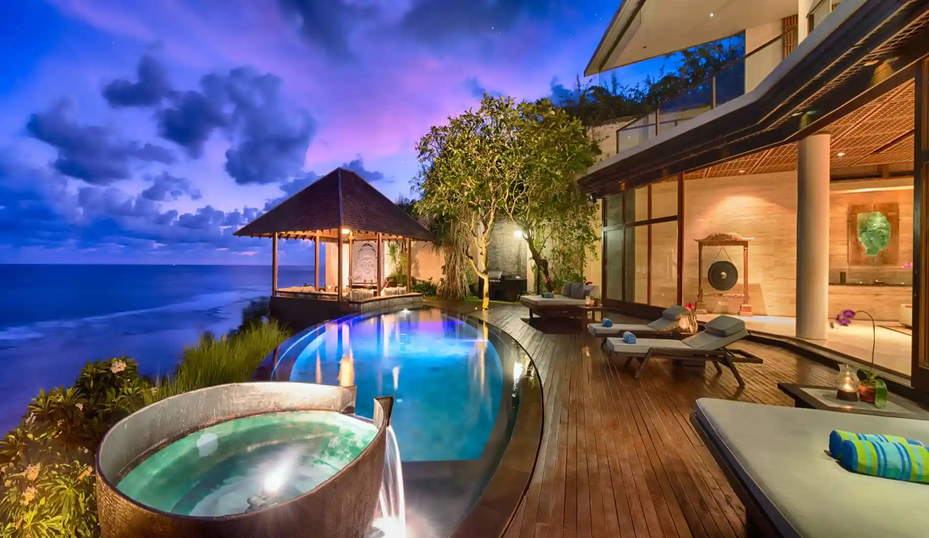 The Benefits of Renting Luxury Villas With Private Chefs for Lawyer-Client Relations